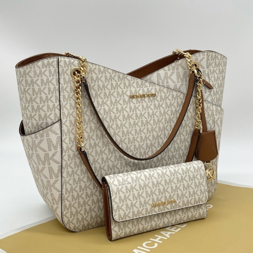 Michael Kors Large X Chain Shoulder Tote Bag & Trifold Wallet Vanilla - Picture 9 of 13